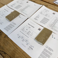 Seriennummer einer CBD-Hasch-Charge neben ihrer Laboranalyse